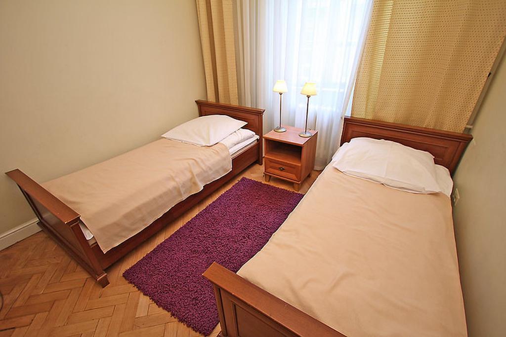 Capital Apartments - Centrum - Pokorna Warschau Zimmer foto
